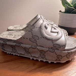 Gucci slides- Unisex